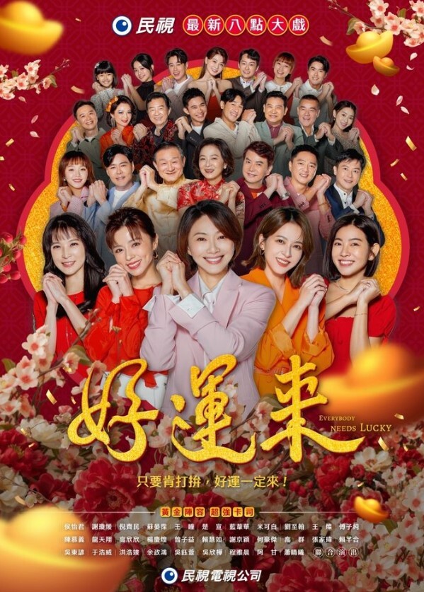 【居家摄像头破解】秃头大叔趁老婆不在家把相好的带回家一边自拍一边干还挺会玩 - 国语艳情